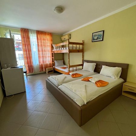 Hotel Laguna - Guest House Πριμόρσκο Εξωτερικό φωτογραφία