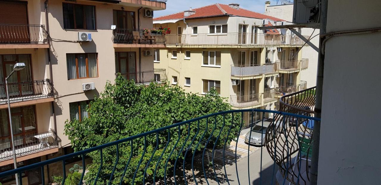 Hotel Laguna - Guest House Πριμόρσκο Εξωτερικό φωτογραφία