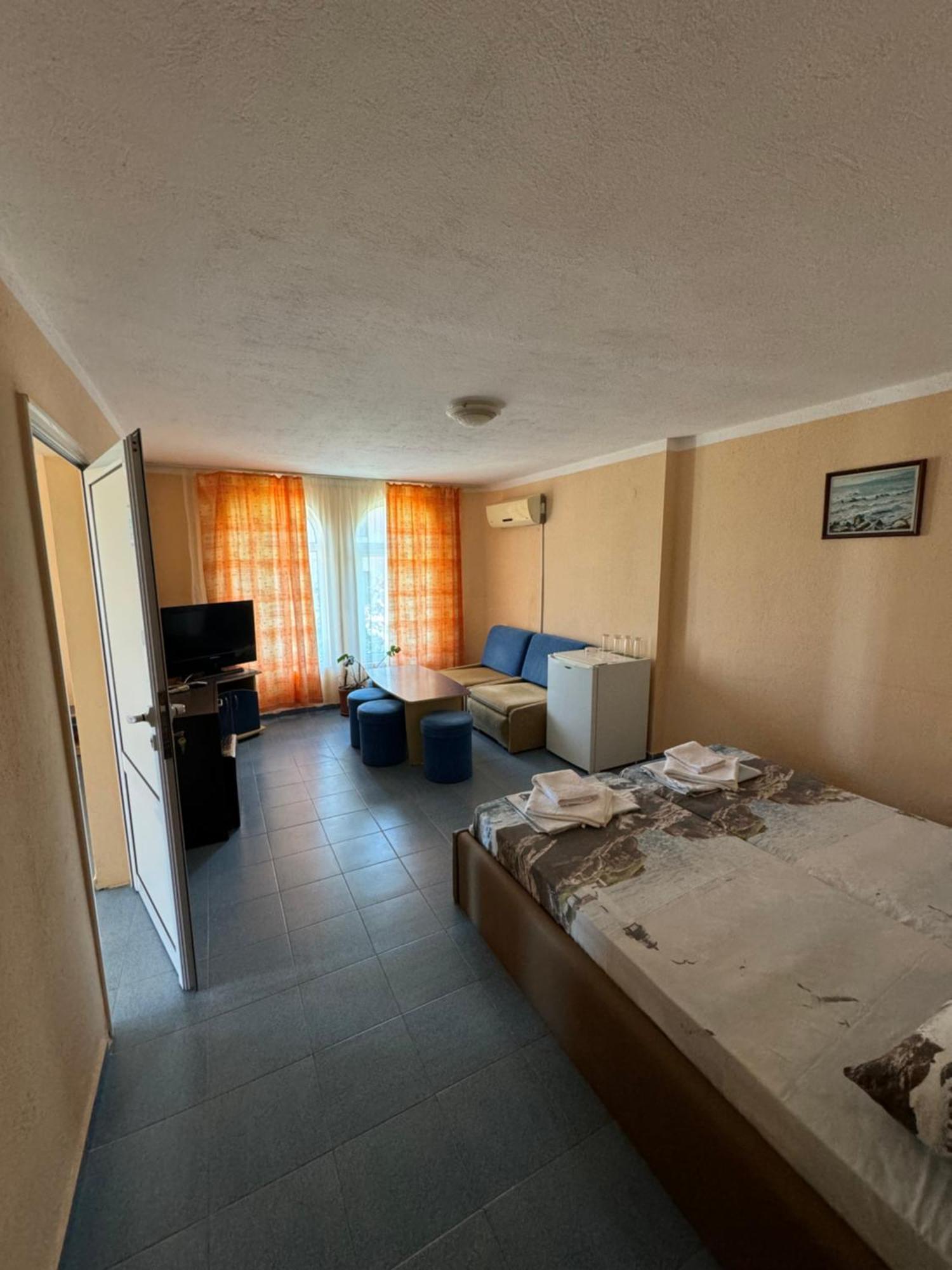 Hotel Laguna - Guest House Πριμόρσκο Εξωτερικό φωτογραφία