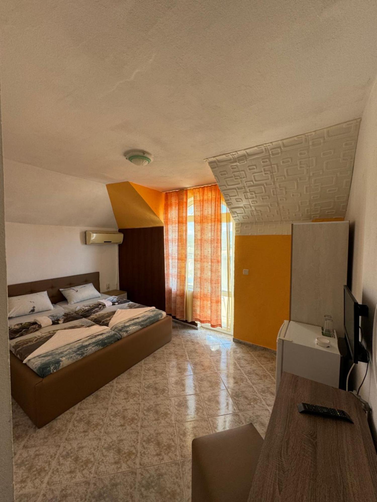 Hotel Laguna - Guest House Πριμόρσκο Εξωτερικό φωτογραφία
