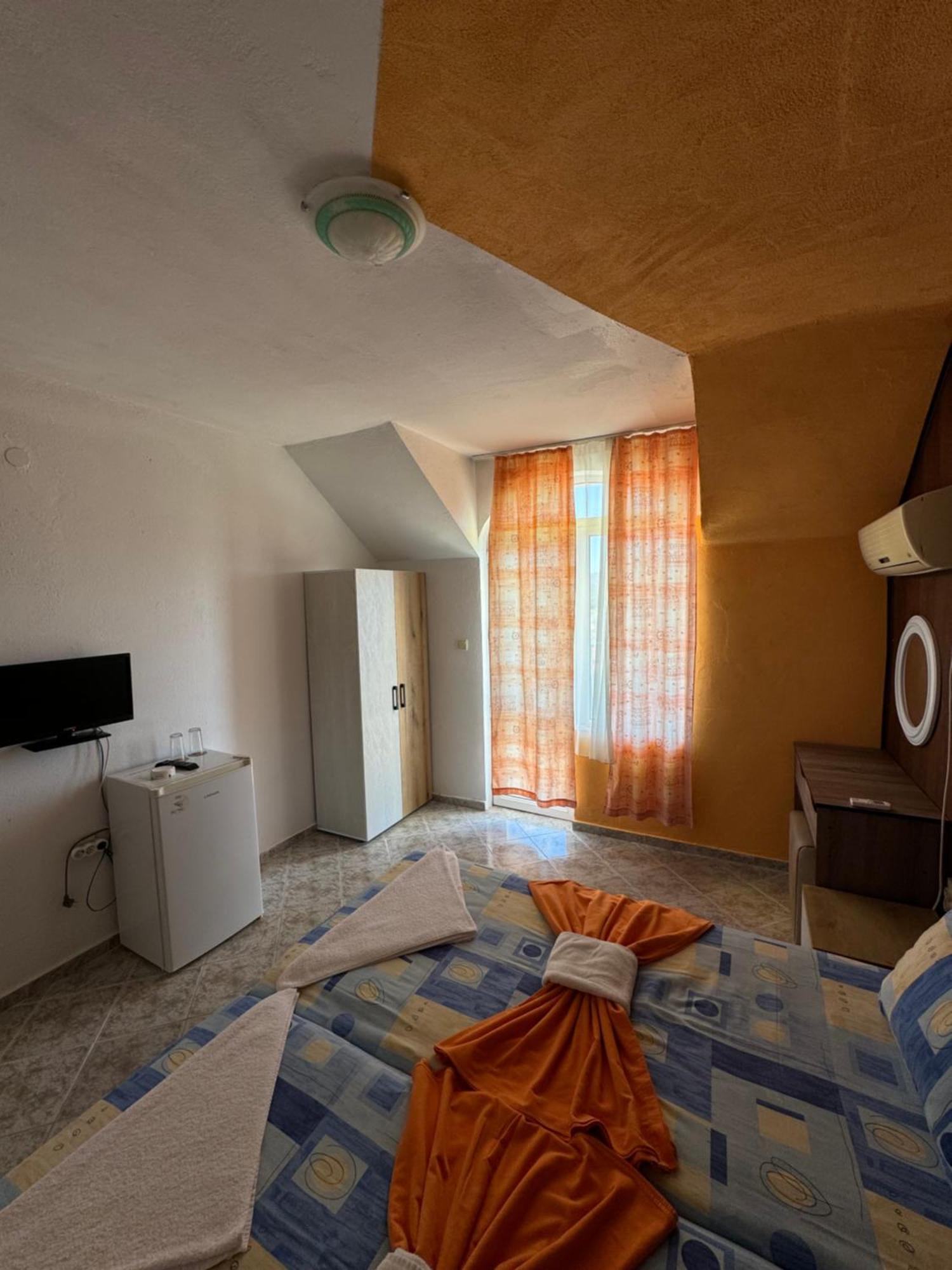 Hotel Laguna - Guest House Πριμόρσκο Εξωτερικό φωτογραφία