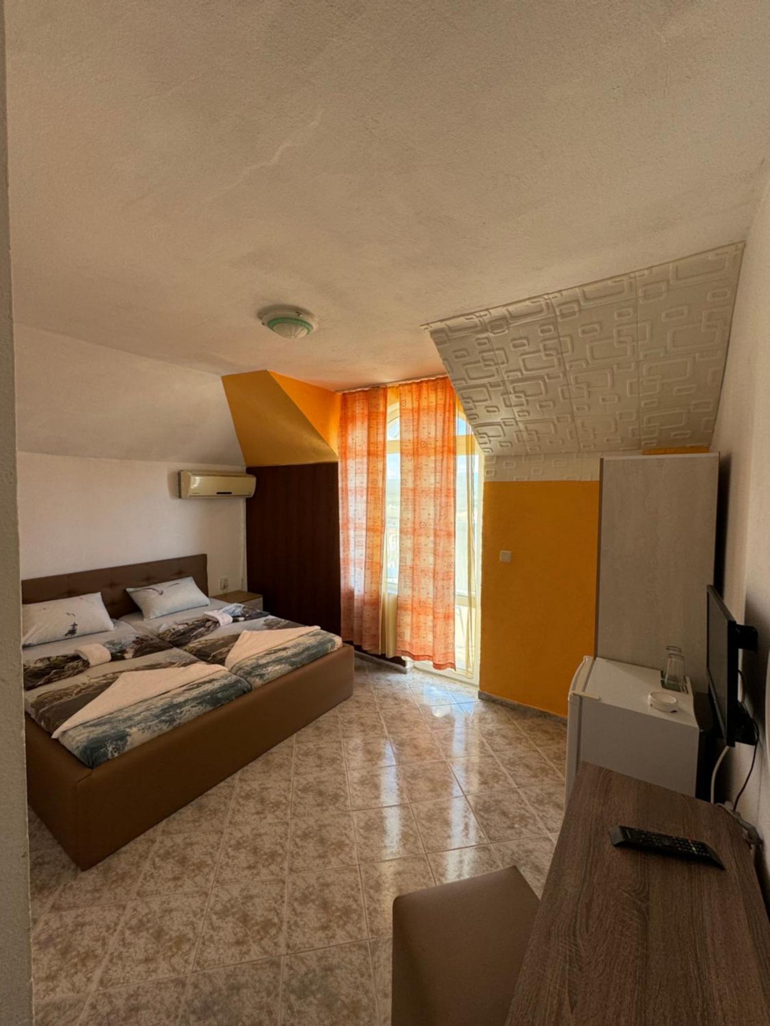 Hotel Laguna - Guest House Πριμόρσκο Εξωτερικό φωτογραφία